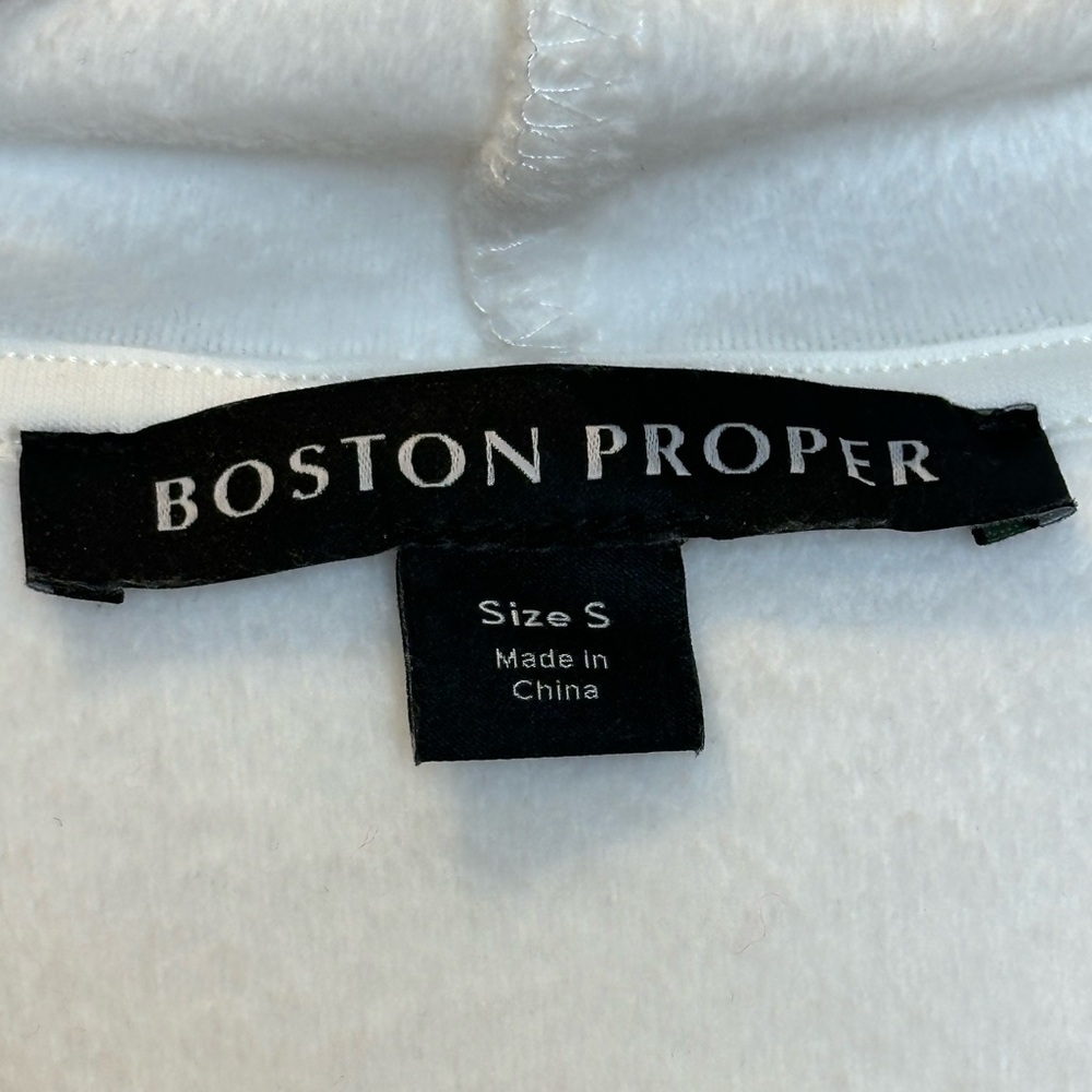 White Zipper Hooded Jacket with Pearl Embellishment, SOFT, size S Boston Proper - Picture 11 of 12